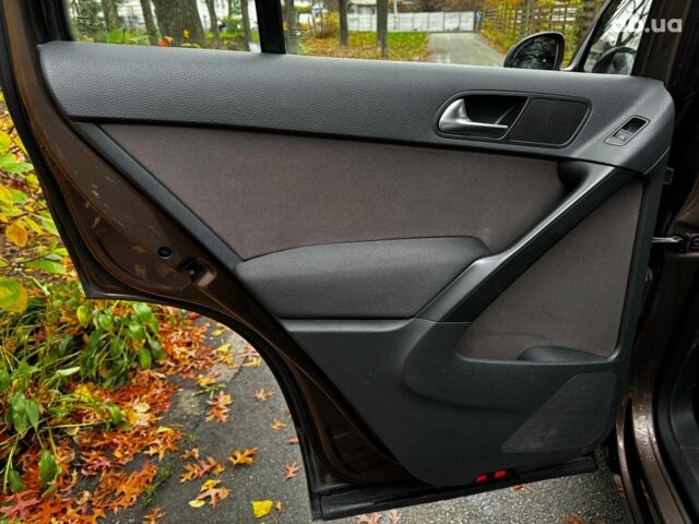 Коричневый Фольксваген Тигуан, объемом двигателя 2 л и пробегом 351 тыс. км за 13490 $, фото 24 на Automoto.ua