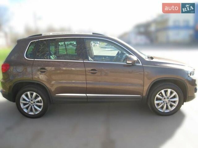 Коричневий Фольксваген Тігуан, об'ємом двигуна 2 л та пробігом 96 тис. км за 16700 $, фото 4 на Automoto.ua