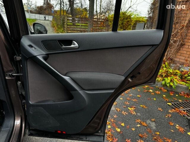 Коричневый Фольксваген Тигуан, объемом двигателя 2 л и пробегом 351 тыс. км за 13490 $, фото 27 на Automoto.ua