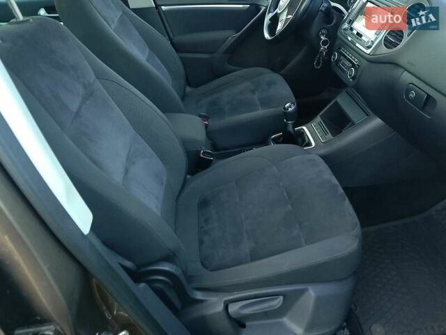 Коричневый Фольксваген Тигуан, объемом двигателя 1.97 л и пробегом 207 тыс. км за 13300 $, фото 23 на Automoto.ua