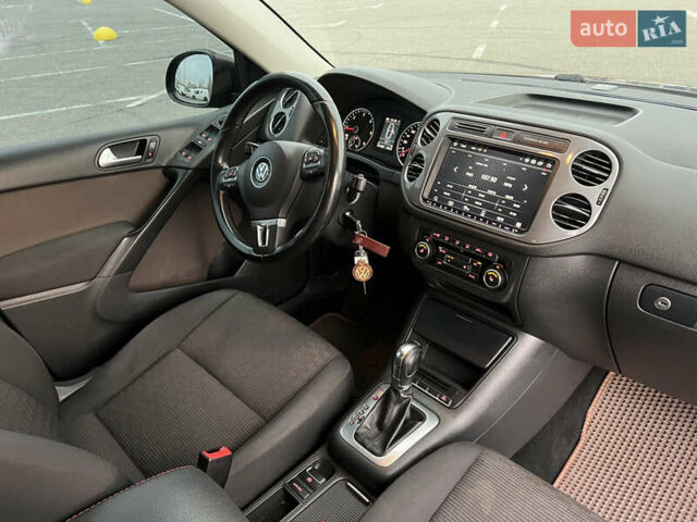 Коричневый Фольксваген Тигуан, объемом двигателя 2 л и пробегом 251 тыс. км за 13500 $, фото 2 на Automoto.ua