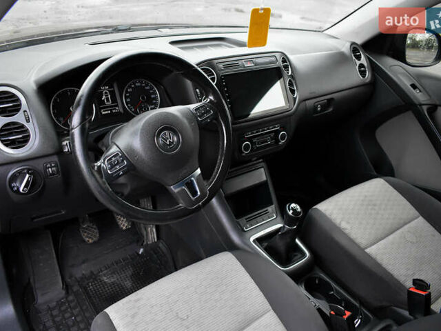 Коричневый Фольксваген Тигуан, объемом двигателя 1.97 л и пробегом 300 тыс. км за 13800 $, фото 13 на Automoto.ua