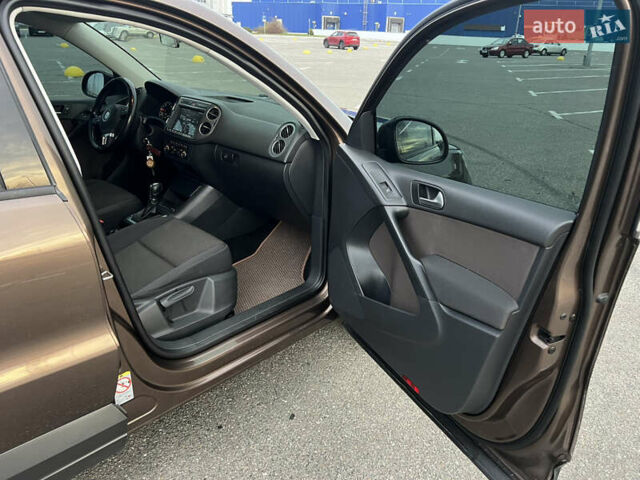 Коричневый Фольксваген Тигуан, объемом двигателя 2 л и пробегом 251 тыс. км за 13500 $, фото 22 на Automoto.ua