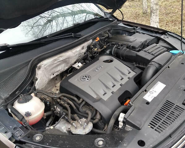 Коричневий Фольксваген Тігуан, об'ємом двигуна 2 л та пробігом 175 тис. км за 14950 $, фото 12 на Automoto.ua