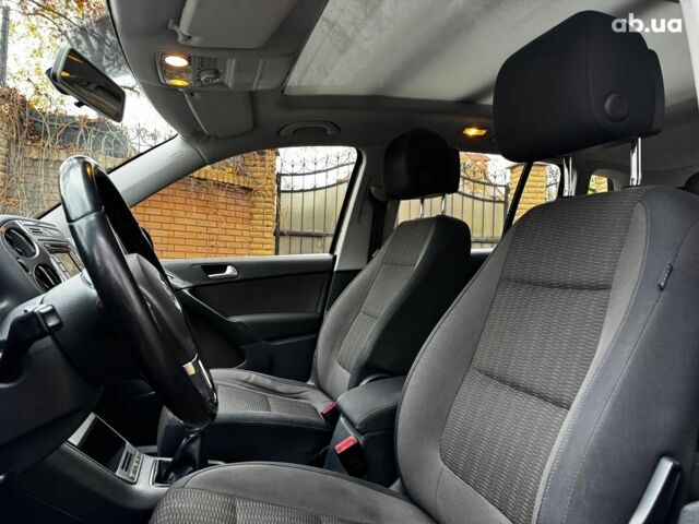 Коричневый Фольксваген Тигуан, объемом двигателя 2 л и пробегом 351 тыс. км за 13490 $, фото 23 на Automoto.ua