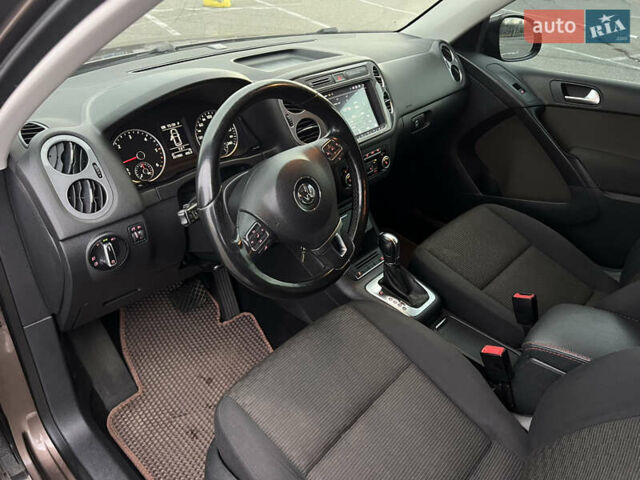 Коричневый Фольксваген Тигуан, объемом двигателя 2 л и пробегом 251 тыс. км за 13500 $, фото 25 на Automoto.ua