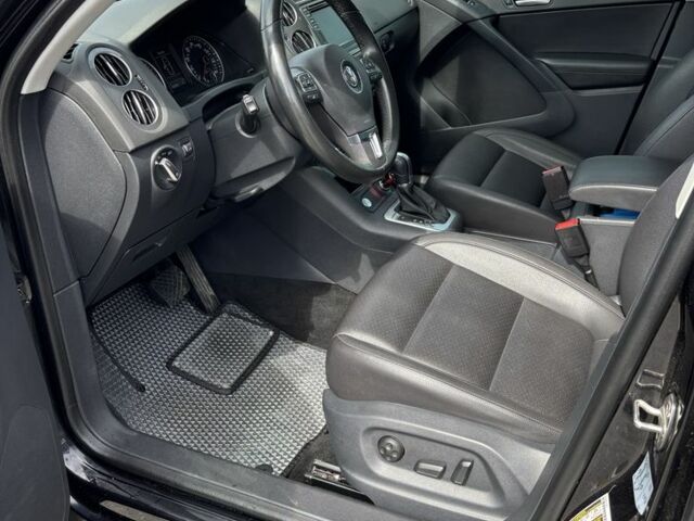 Коричневый Фольксваген Тигуан, объемом двигателя 2 л и пробегом 150 тыс. км за 14000 $, фото 4 на Automoto.ua