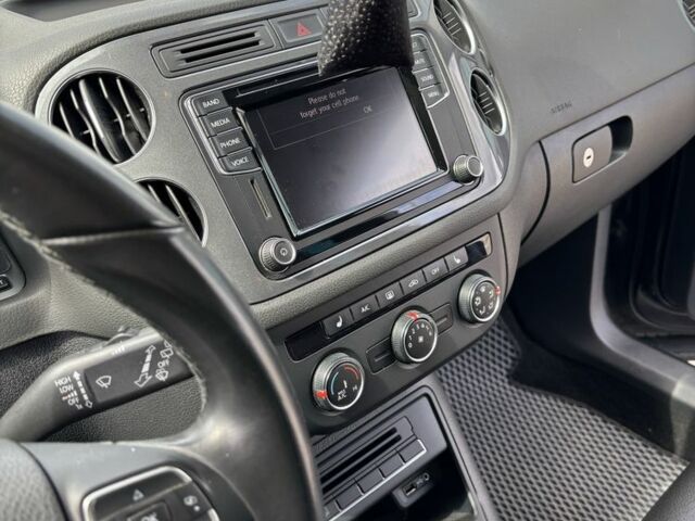 Коричневый Фольксваген Тигуан, объемом двигателя 2 л и пробегом 150 тыс. км за 14000 $, фото 6 на Automoto.ua