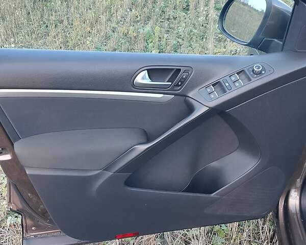 Коричневый Фольксваген Тигуан, объемом двигателя 1.97 л и пробегом 207 тыс. км за 13300 $, фото 16 на Automoto.ua