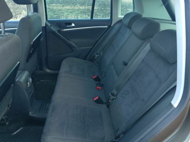 Коричневый Фольксваген Тигуан, объемом двигателя 2 л и пробегом 207 тыс. км за 13300 $, фото 15 на Automoto.ua