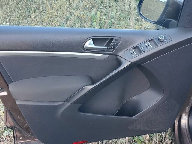 Коричневый Фольксваген Тигуан, объемом двигателя 2 л и пробегом 207 тыс. км за 13300 $, фото 12 на Automoto.ua