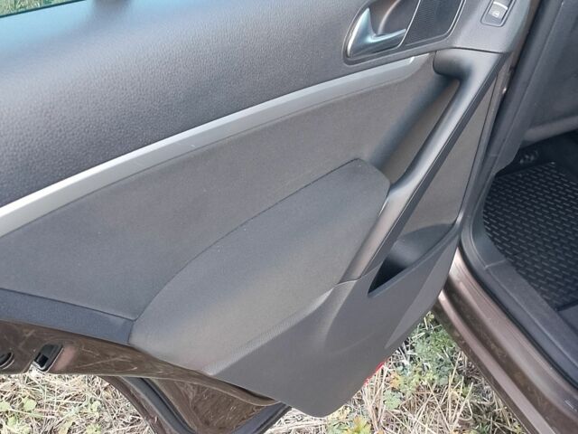 Коричневый Фольксваген Тигуан, объемом двигателя 2 л и пробегом 207 тыс. км за 13300 $, фото 14 на Automoto.ua