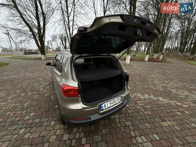 Коричневий Фольксваген Тігуан, об'ємом двигуна 2 л та пробігом 210 тис. км за 13900 $, фото 20 на Automoto.ua