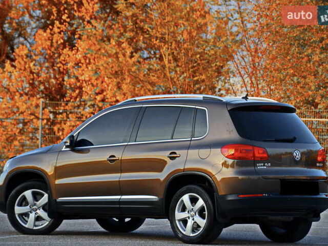 Коричневий Фольксваген Тігуан, об'ємом двигуна 2 л та пробігом 149 тис. км за 14700 $, фото 2 на Automoto.ua