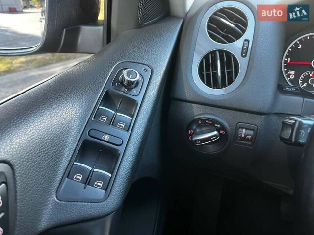 Коричневый Фольксваген Тигуан, объемом двигателя 1.97 л и пробегом 175 тыс. км за 17498 $, фото 16 на Automoto.ua