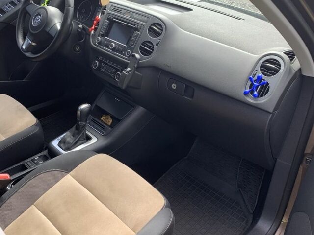 Коричневый Фольксваген Тигуан, объемом двигателя 2 л и пробегом 300 тыс. км за 15000 $, фото 5 на Automoto.ua