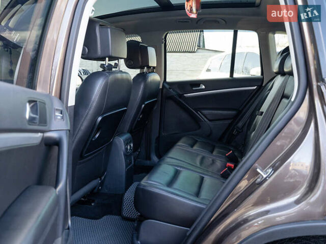 Коричневый Фольксваген Тигуан, объемом двигателя 2 л и пробегом 235 тыс. км за 15900 $, фото 18 на Automoto.ua