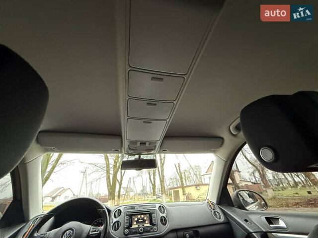 Коричневий Фольксваген Тігуан, об'ємом двигуна 2 л та пробігом 210 тис. км за 13900 $, фото 27 на Automoto.ua