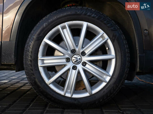 Коричневый Фольксваген Тигуан, объемом двигателя 2 л и пробегом 235 тыс. км за 15900 $, фото 21 на Automoto.ua