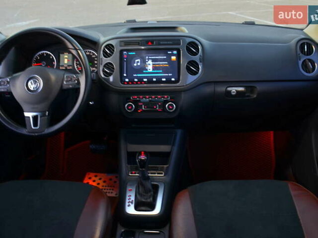 Коричневий Фольксваген Тігуан, об'ємом двигуна 2 л та пробігом 149 тис. км за 14700 $, фото 9 на Automoto.ua