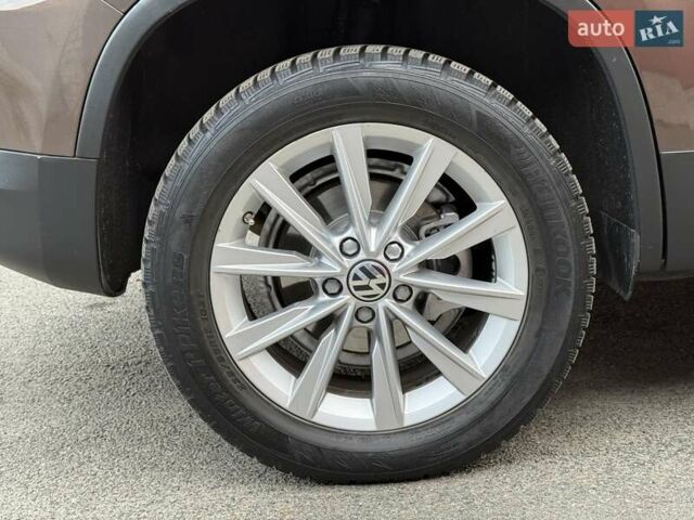 Фольксваген Тигуан 2013 в Киеве на Automoto.ua Коричневый Фольксваген Тигуан, объемом двигателя 1.99 л и пробегом 177 тыс. км за 15999 $, фото 61 на Automoto.ua