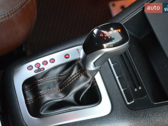 Коричневий Фольксваген Тігуан, об'ємом двигуна 2 л та пробігом 149 тис. км за 14700 $, фото 11 на Automoto.ua