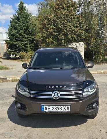 Коричневый Фольксваген Тигуан, объемом двигателя 1.97 л и пробегом 230 тыс. км за 13500 $, фото 1 на Automoto.ua