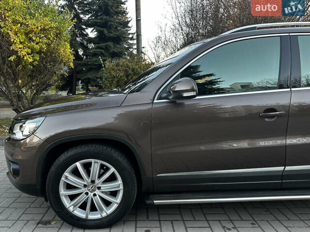 Коричневий Фольксваген Тігуан, об'ємом двигуна 2 л та пробігом 200 тис. км за 16650 $, фото 30 на Automoto.ua
