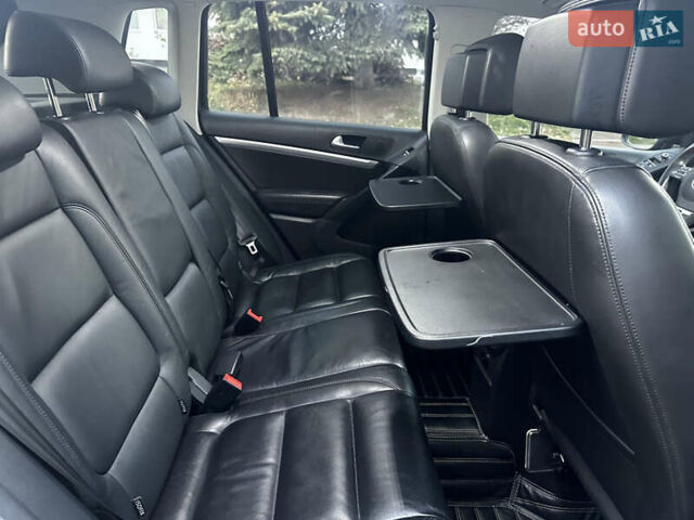 Коричневий Фольксваген Тігуан, об'ємом двигуна 2 л та пробігом 200 тис. км за 16650 $, фото 56 на Automoto.ua