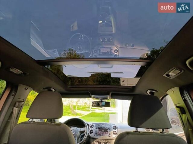 Коричневий Фольксваген Тігуан, об'ємом двигуна 2 л та пробігом 114 тис. км за 16900 $, фото 14 на Automoto.ua