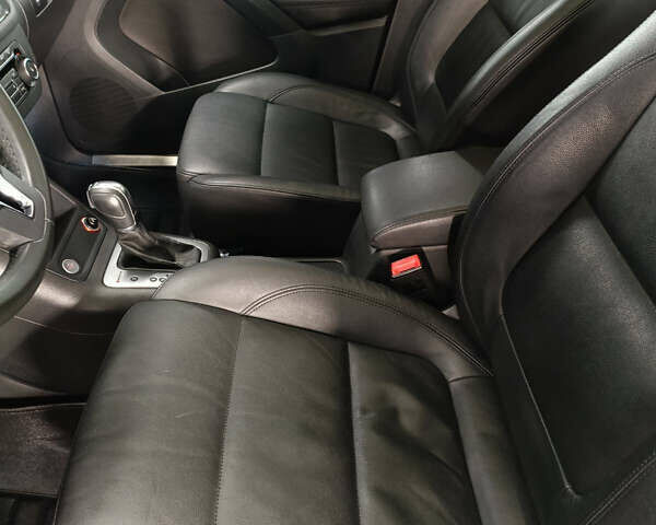 Коричневий Фольксваген Тігуан, об'ємом двигуна 2 л та пробігом 174 тис. км за 17700 $, фото 20 на Automoto.ua