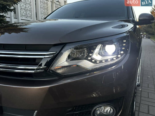 Коричневий Фольксваген Тігуан, об'ємом двигуна 2 л та пробігом 200 тис. км за 16650 $, фото 37 на Automoto.ua