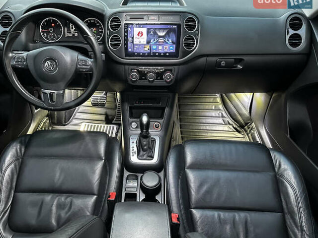 Коричневий Фольксваген Тігуан, об'ємом двигуна 2 л та пробігом 200 тис. км за 16650 $, фото 58 на Automoto.ua