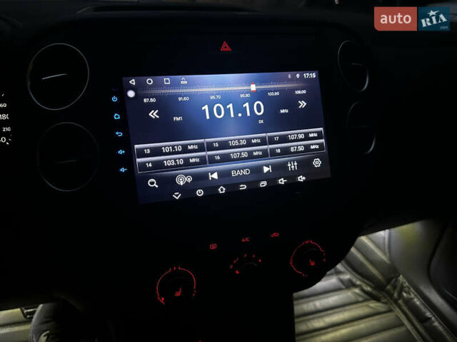 Коричневий Фольксваген Тігуан, об'ємом двигуна 2 л та пробігом 200 тис. км за 16650 $, фото 85 на Automoto.ua