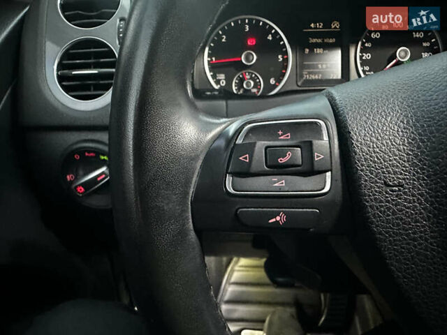 Коричневий Фольксваген Тігуан, об'ємом двигуна 2 л та пробігом 200 тис. км за 16650 $, фото 62 на Automoto.ua