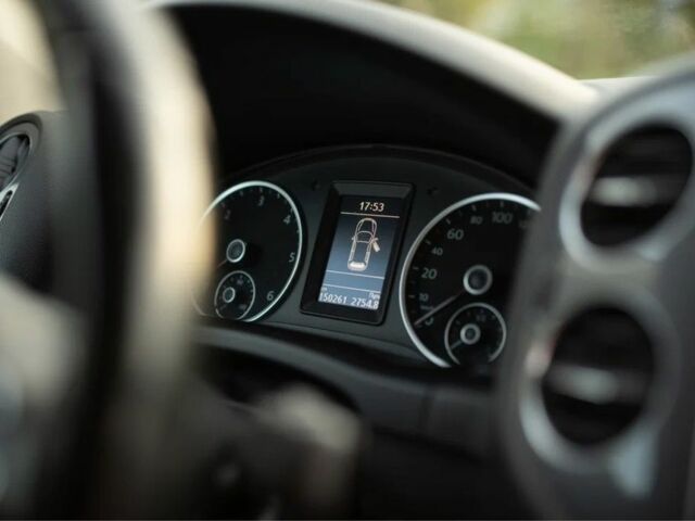 Коричневий Фольксваген Тігуан, об'ємом двигуна 2 л та пробігом 150 тис. км за 12700 $, фото 6 на Automoto.ua