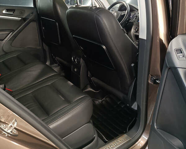 Коричневий Фольксваген Тігуан, об'ємом двигуна 2 л та пробігом 174 тис. км за 17700 $, фото 21 на Automoto.ua