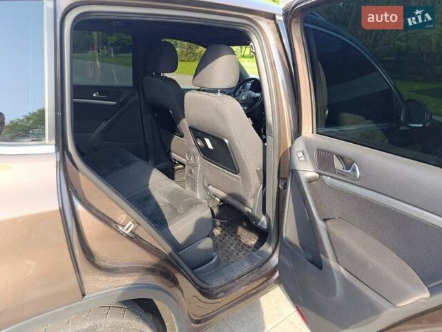 Коричневий Фольксваген Тігуан, об'ємом двигуна 2 л та пробігом 114 тис. км за 16900 $, фото 11 на Automoto.ua