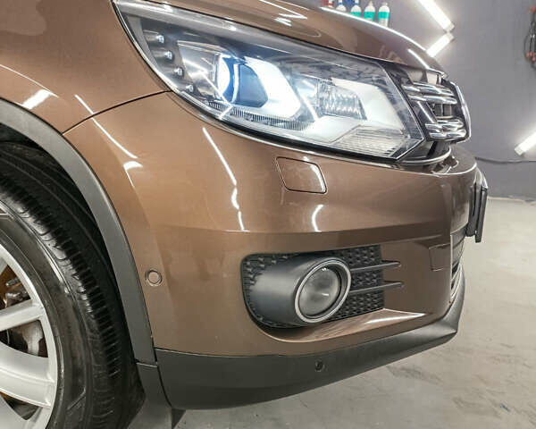 Коричневий Фольксваген Тігуан, об'ємом двигуна 2 л та пробігом 174 тис. км за 17700 $, фото 6 на Automoto.ua