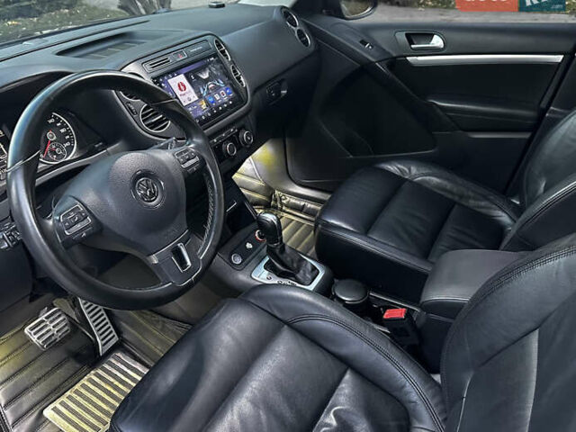 Коричневий Фольксваген Тігуан, об'ємом двигуна 2 л та пробігом 200 тис. км за 16650 $, фото 50 на Automoto.ua