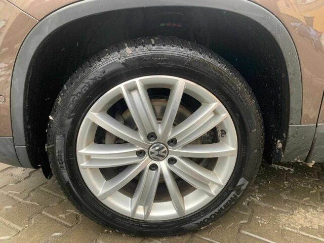 Коричневый Фольксваген Тигуан, объемом двигателя 2 л и пробегом 160 тыс. км за 16800 $, фото 2 на Automoto.ua