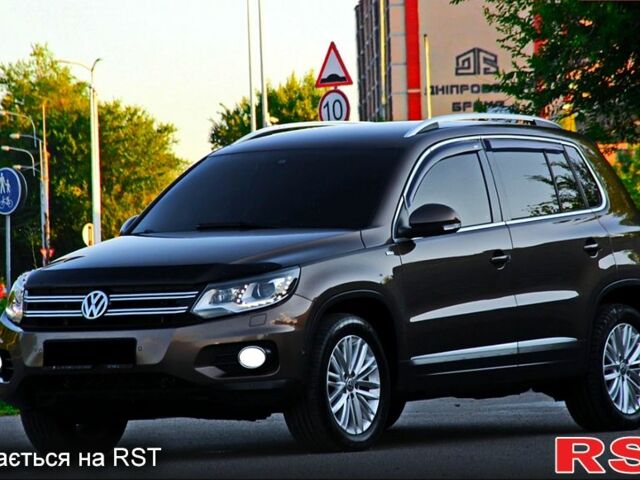 Коричневый Фольксваген Тигуан, объемом двигателя 2 л и пробегом 132 тыс. км за 16700 $, фото 1 на Automoto.ua