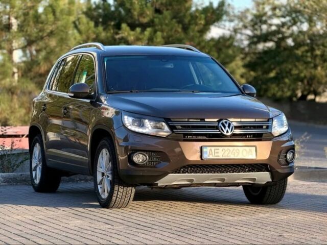 Коричневий Фольксваген Тігуан, об'ємом двигуна 2 л та пробігом 186 тис. км за 13850 $, фото 3 на Automoto.ua