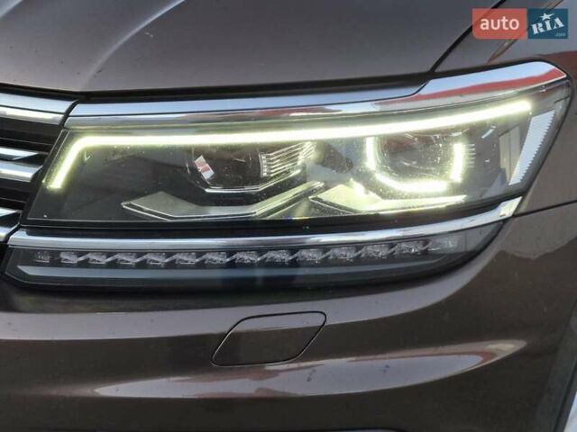 Коричневий Фольксваген Тігуан, об'ємом двигуна 1.97 л та пробігом 280 тис. км за 22200 $, фото 1 на Automoto.ua