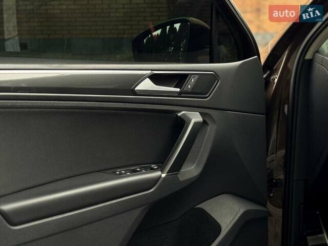 Коричневый Фольксваген Тигуан, объемом двигателя 1.97 л и пробегом 205 тыс. км за 19990 $, фото 12 на Automoto.ua