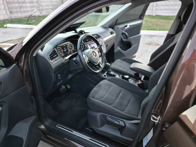 Коричневый Фольксваген Тигуан, объемом двигателя 2 л и пробегом 280 тыс. км за 22800 $, фото 3 на Automoto.ua