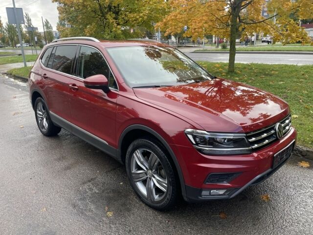 Красный Фольксваген Тигуан, объемом двигателя 2 л и пробегом 75 тыс. км за 19600 $, фото 4 на Automoto.ua