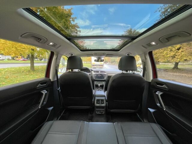 Красный Фольксваген Тигуан, объемом двигателя 2 л и пробегом 75 тыс. км за 19600 $, фото 10 на Automoto.ua