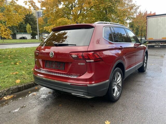 Красный Фольксваген Тигуан, объемом двигателя 2 л и пробегом 75 тыс. км за 19600 $, фото 7 на Automoto.ua