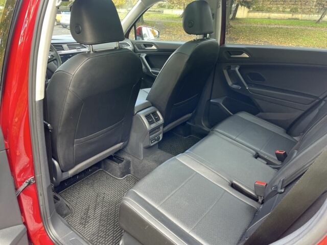 Красный Фольксваген Тигуан, объемом двигателя 2 л и пробегом 75 тыс. км за 19600 $, фото 13 на Automoto.ua